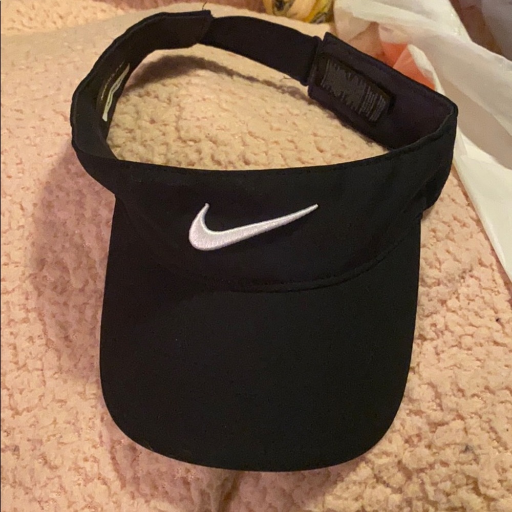 Nike visor